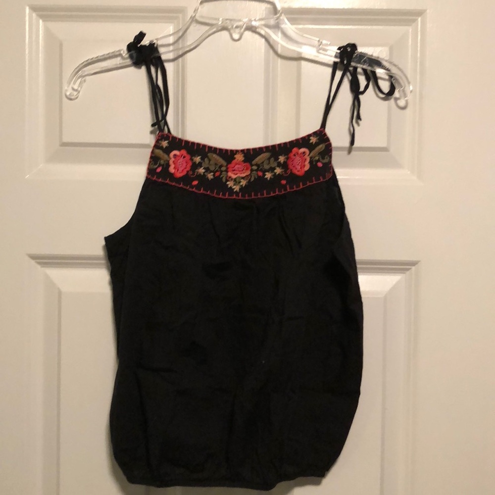 Rampage bright embroidered black summer top